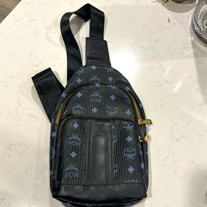 MCM Medium Sling bag